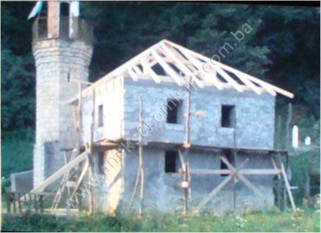 Džamija u Slapovićima, historijska građevina