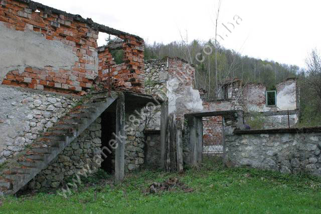 Džamija u Međurječju sa haremom (Maldovan-pašina džamija), mjesto i ostaci graditeljske cjeline