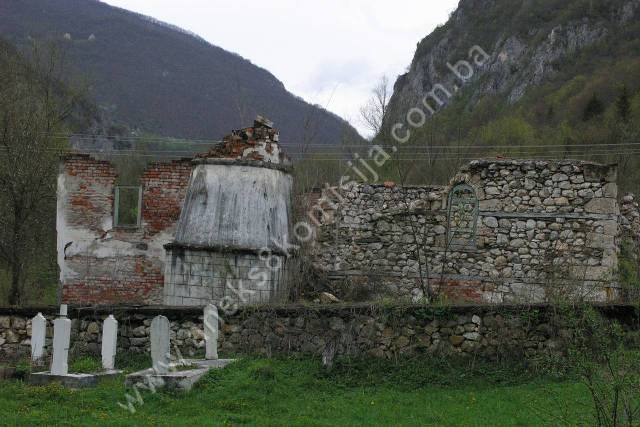 Džamija u Međurječju sa haremom (Maldovan-pašina džamija), mjesto i ostaci graditeljske cjeline