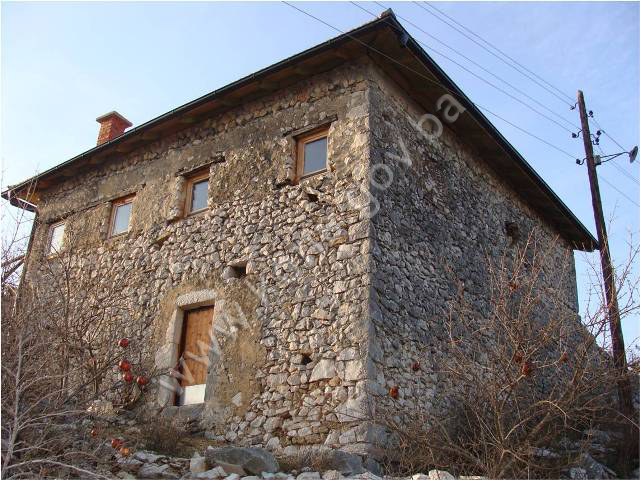 Lalića kula sa dvorima, graditeljska cjelina