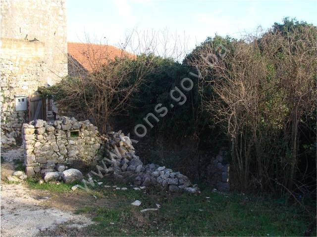 Lalića kula sa dvorima, graditeljska cjelina