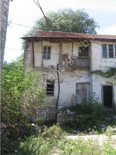Spahovića kula sa dvorima u Bihovu, graditeljska cjelina