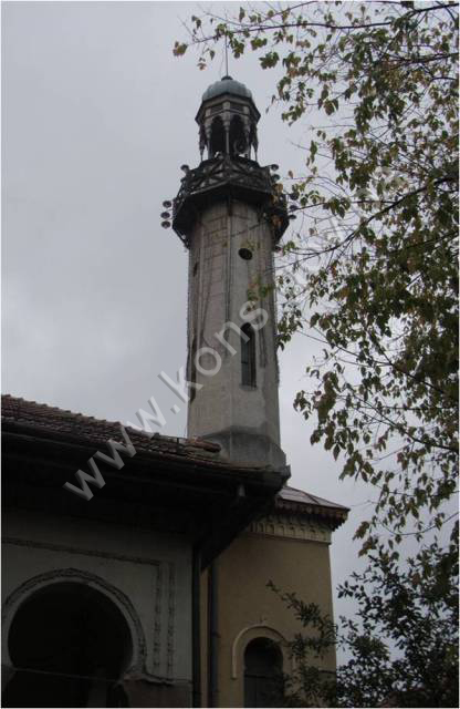Šarena (Časna, Atik, Gradska, Behram-begova) džamija sa haremom, ulazni portal i mjesto Behram-begove medrese, graditeljska cjelina