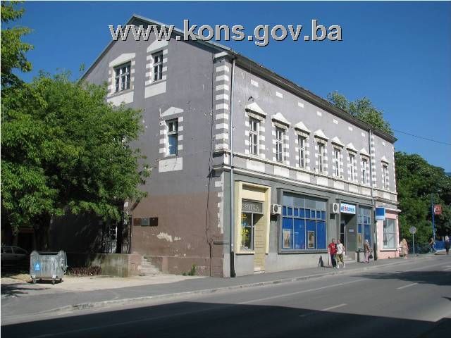 Zgrada Klostera (Samostan i škola časnih sestara Klanateljica Krvi Kristove i Zgrada I zasjedanja AVNOJ-a (Muzej AVNOJ-a), graditeljska cjelina