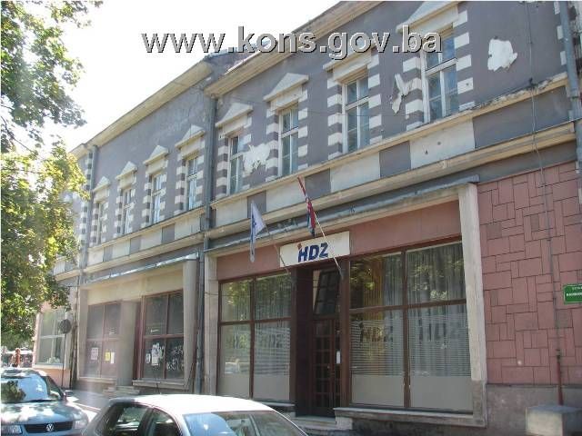 Zgrada Klostera (Samostan i škola časnih sestara Klanateljica Krvi Kristove i Zgrada I zasjedanja AVNOJ-a (Muzej AVNOJ-a), graditeljska cjelina