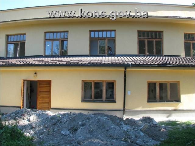 Zgrada Klostera (Samostan i škola časnih sestara Klanateljica Krvi Kristove i Zgrada I zasjedanja AVNOJ-a (Muzej AVNOJ-a), graditeljska cjelina