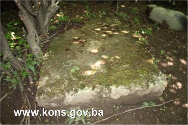 Nekropola sa stećcima, nišanima i krstačama u Gornjoj Bradini, historijsko područje
