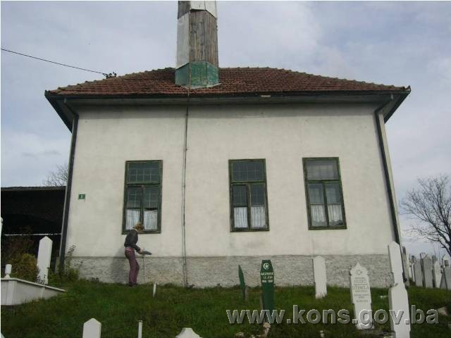 Lipanjska (Hadži Džaferova, Lipa) džamija sa haremom, graditeljska cjelina