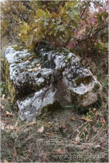 Prahistorijski tumulus i nekropola sa stećcima na lokalitetu Mramorje u zaseoku Raonići, Kaoštice, historijsko područje