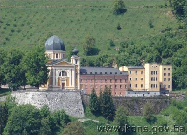 Crkva svetoga Duha i  Franjevački samostan, prirodno graditeljska cjelina