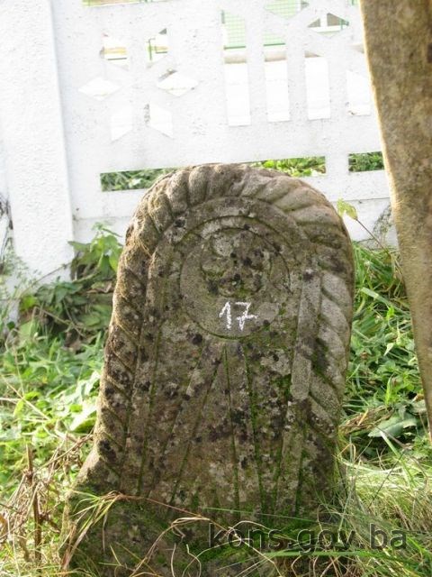 Harem džamije Trnovi, Polje, historijsko područje