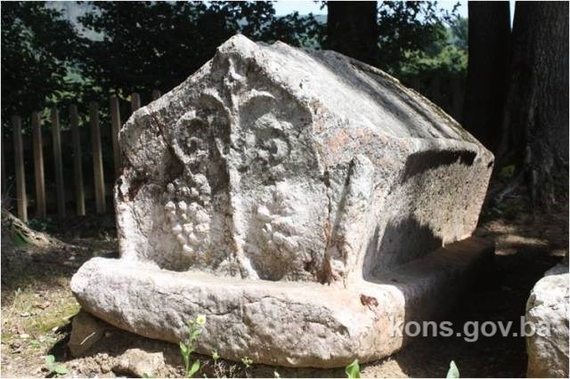 Nekropole sa stećcima na lokalitetu Mramorje i Strane u Bulatovcima, historijsko područje
