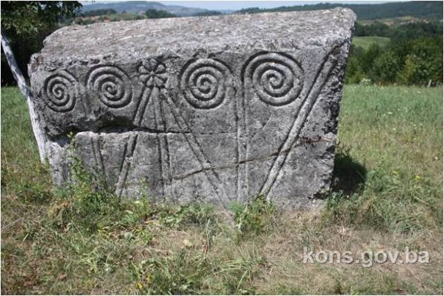 Nekropole sa stećcima na lokalitetu Mramorje i Strane u Bulatovcima, historijsko područje