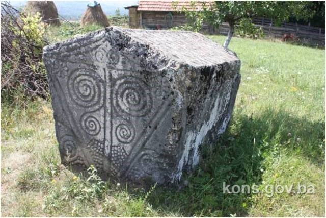 Nekropole sa stećcima na lokalitetu Mramorje i Strane u Bulatovcima, historijsko područje