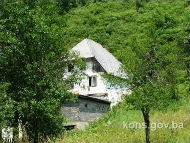 Sedam kuća u selu Vranci – selu srednjovjekovnih rudara i kovača, grupa građevina