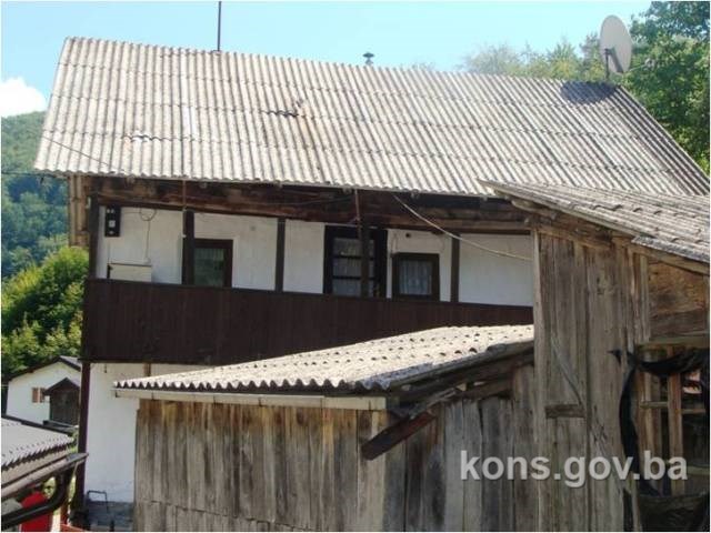 Sedam kuća u selu Vranci – selu srednjovjekovnih rudara i kovača, grupa građevina