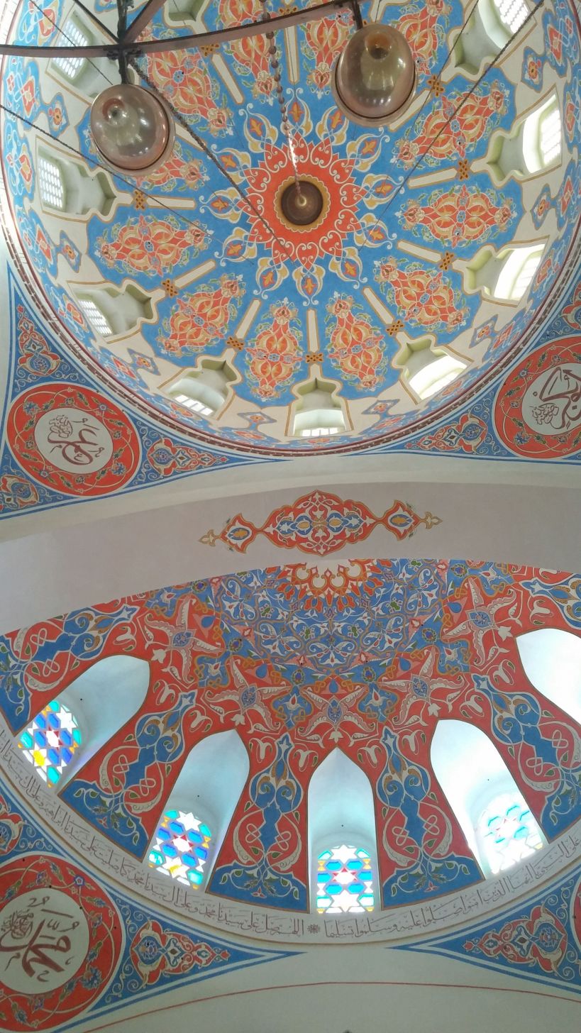 Ferhad-pašina džamija (Ferhadija) u Banjoj Luci, sa Ferhad-pašinim turbetom,Turbetom Safi-kadune, Turbetom Ferhad-pašinih bajraktara, šadrvanom, džamijskih haremom, ogradnim zidovima i portalom, područje i ostaci graditeljske cjeline