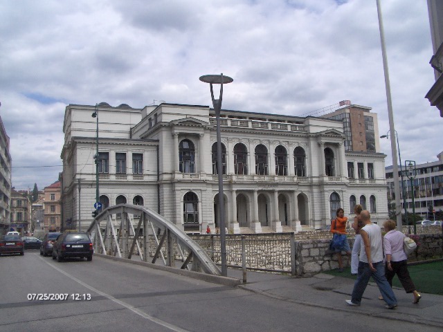 Narodno pozorište, povijesna građevina