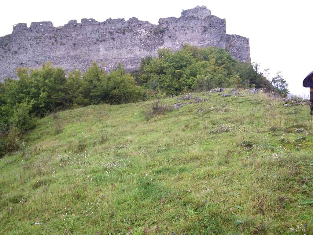 Prahistorijska gradina, srednjovjekovni i osmanski grad Sokolac u selu Sokolcu, historijsko područje