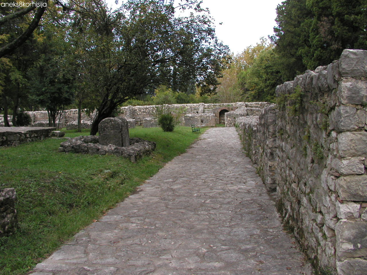 Utvrđena kasnoantička vila Mogorjelo, arheološko područje
