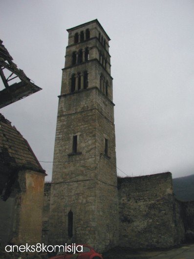 Crkva sv. Marije (pretvorena u Fethija, odnosno Sultan Sulejmanovu džamiju, 1528. godine) sa zvonikom sv. Luke, graditeljska cjelina